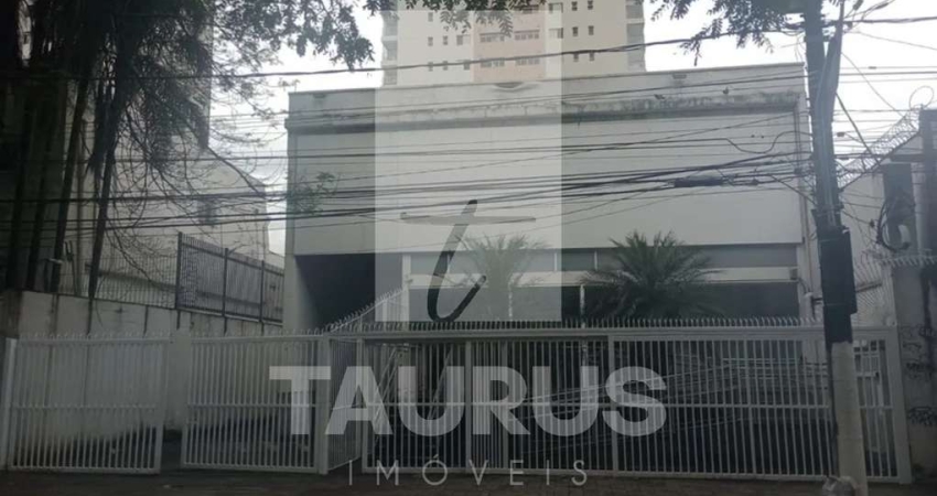 Prédio para alugar em Santo Amaro. 3 andares, 22 vagas, 809m².