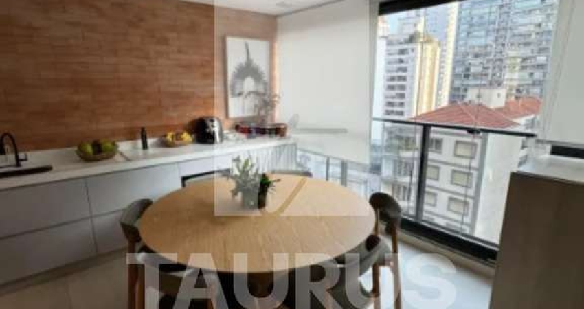 Apartamento à venda; 2 quartos, em Pinheiros, São Paulo