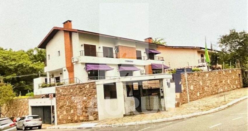 Sobrado comercial para alugar, 12 salas, Vila Madalena, São Paulo.