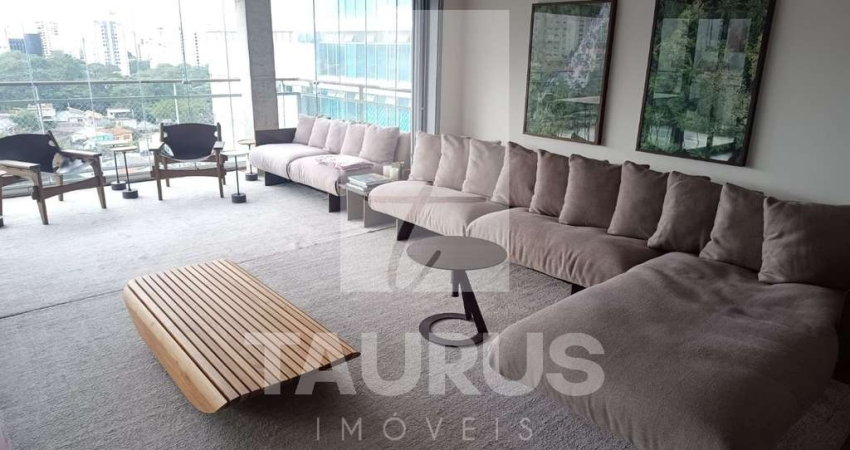 Apartamento para alugar com 1 dormitório, mobiliado, na Vila Madalena, São Paulo-SP.
