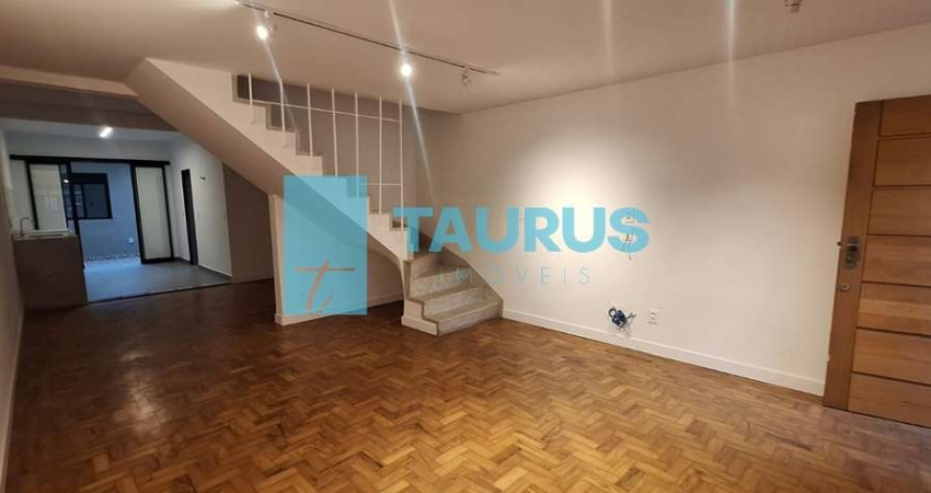 Sobrado para alugar com 3 quartos na Vila Olimpia, São Paulo-SP.