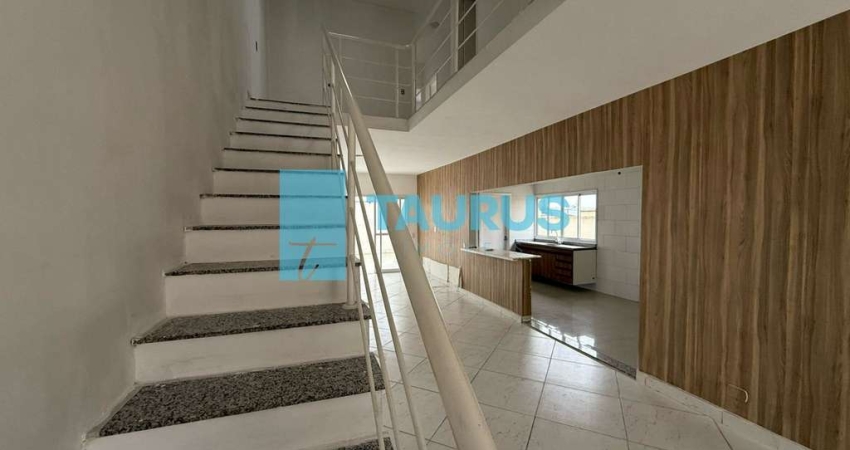 Casa sobrado em condominio, 4 quartos, 4 vagas para alugar no Planalto Paulista, São Paulo-SP.