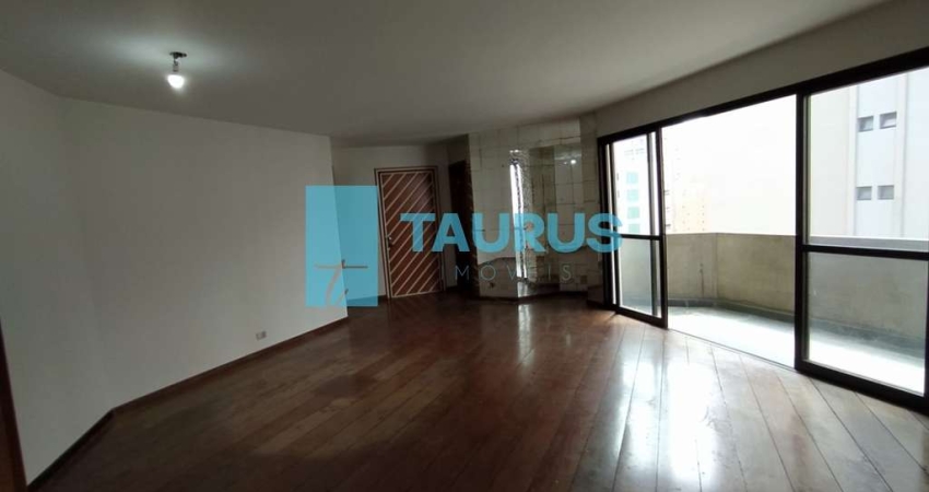 Apartamento à venda, 3 quartos sendo 1 suíte, 2 vagas, 137m², em Moema, São Paulo.