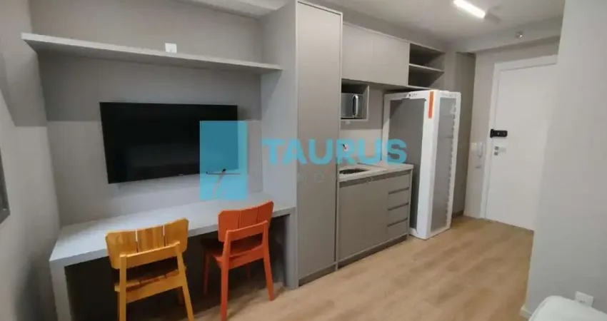 Studio para locação, 1 dormitório, mobiliado, Santo Amaro.
