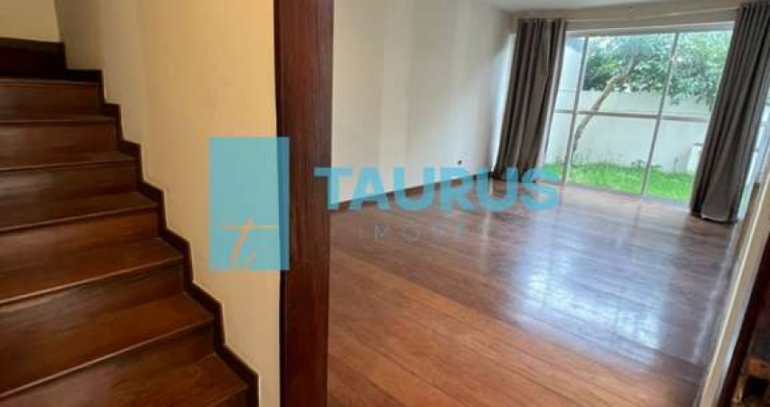 Sobrado à venda na Vila Olímpia, 3 Dormitórios, 3 Vagas, 131m².