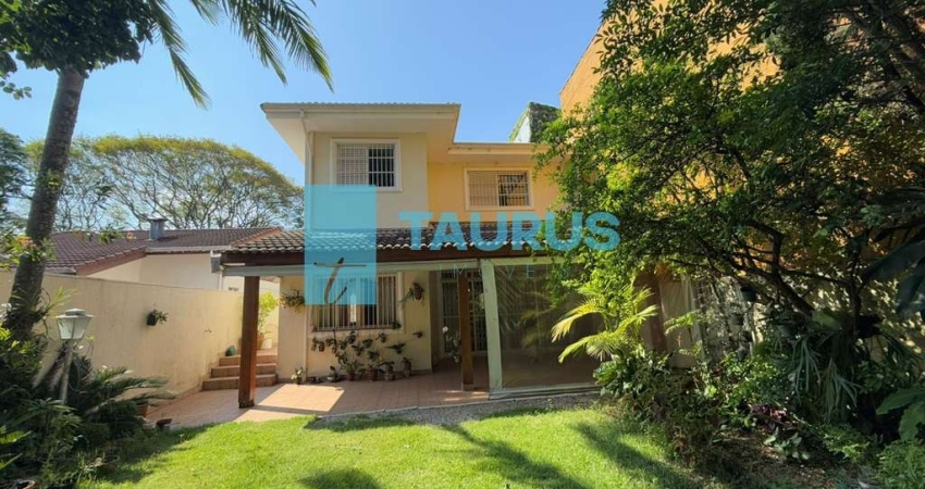 Sobrado à venda no Brooklin, 4 suítes, 6 vagas, 423m².