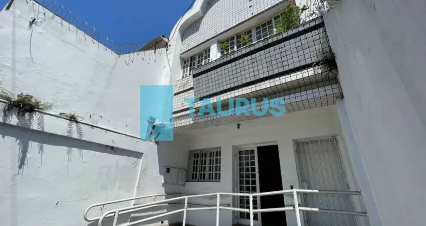 Sobrado comercial para venda e locação, 6 salas, 1 vaga, 203 m², Santo Amaro.