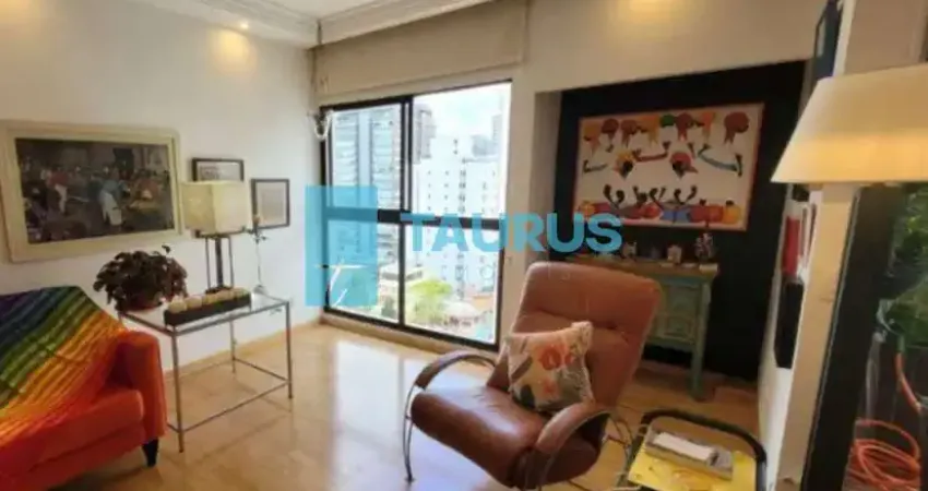 Apartamento à venda, 2 dormitórios, 1 suíte, 2 vagas, 125m², em Moema, São Paulo.