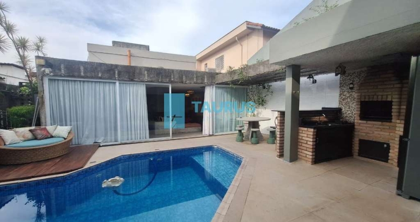 Sobrado à venda no Planalto Paulista, 4 dormitórios, 1 suíte, 3 vagas, Piscina, 268 m²,Projeto do arquiteto Rui Otake.