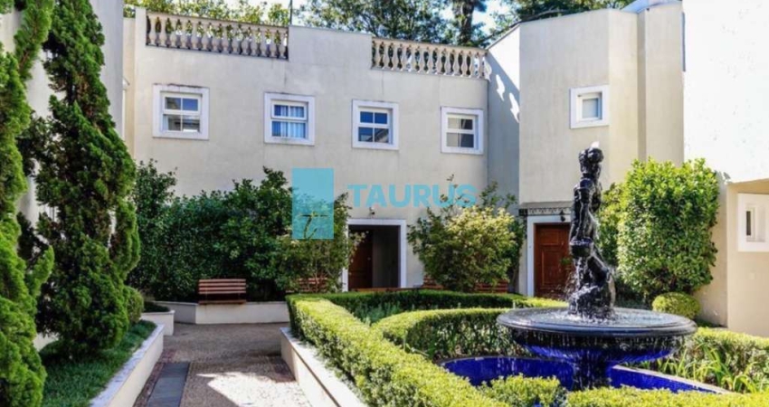 Casa de condomínio à venda, 3 suítes, 5 vagas, piscina, churrasqueira, 500 m², Jardim Petrópolis.