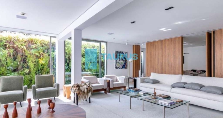 Sobrado de alto padrão à venda, 5 suítes, 5 vagas, piscina,  700 m², Brooklin.