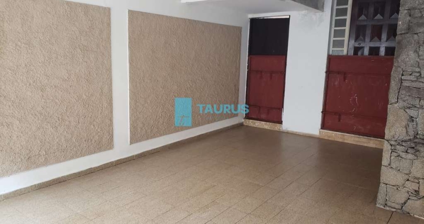 Sobrado à venda, 5 dormitórios, 2 vagas, 204m², Moema.