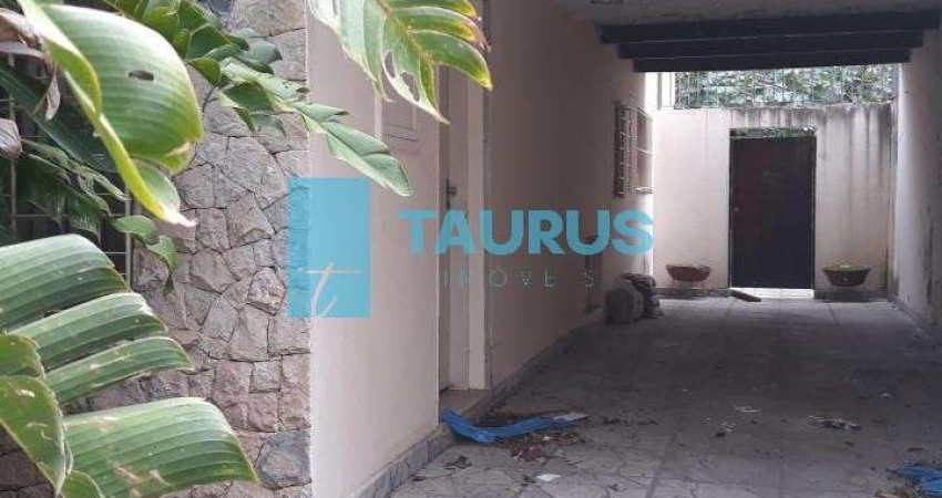 Sobrado para locação, 3 dormitórios, 3 vagas, 300m², Campo Belo.