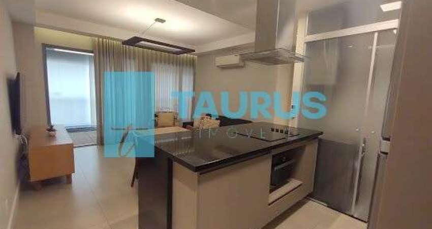 Apartamento à venda, 1 dormitório, 1 vaga, mobiliado, 62m², Brooklin.