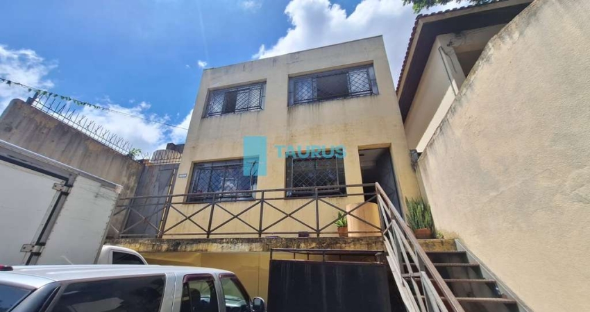 Casa para alugar em Moema, 3 quartos, 3 vagas, 230m².