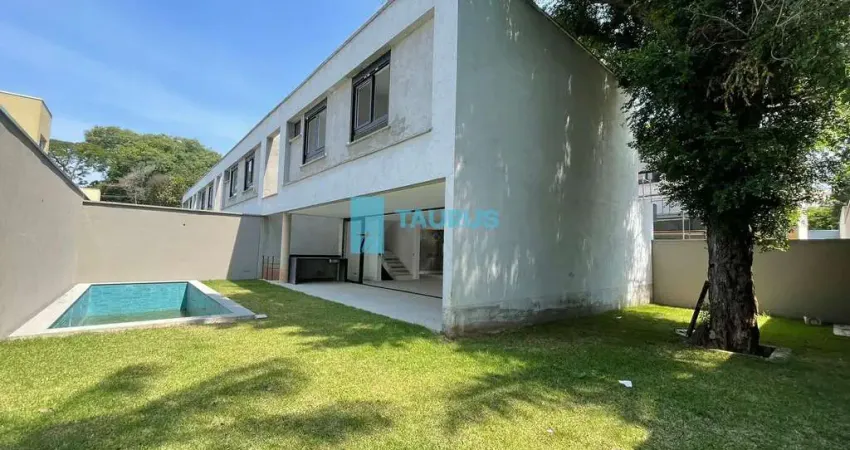 Casa de condomínio á venda , 4 suítes , 4 vagas , piscina no quintal , 450 m² , Santo Amaro.