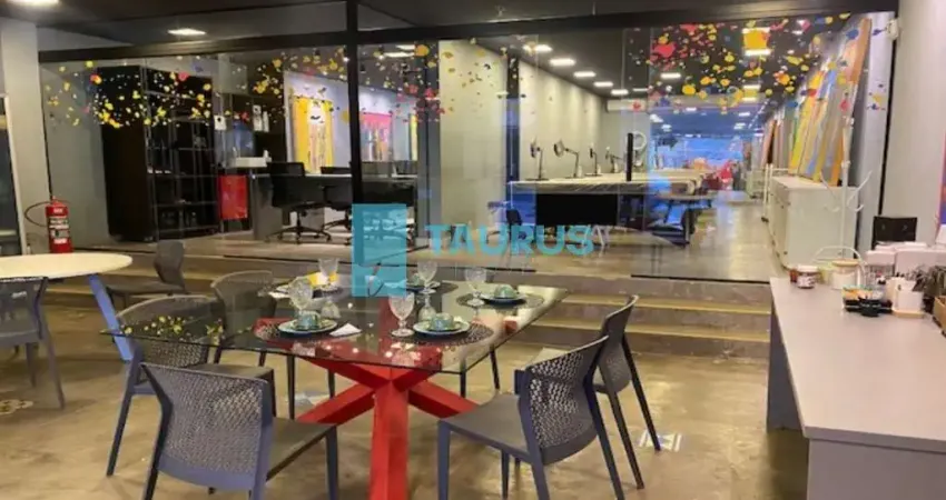 Prédio comercial à venda, 450m², no Pinheiros, São Paulo.