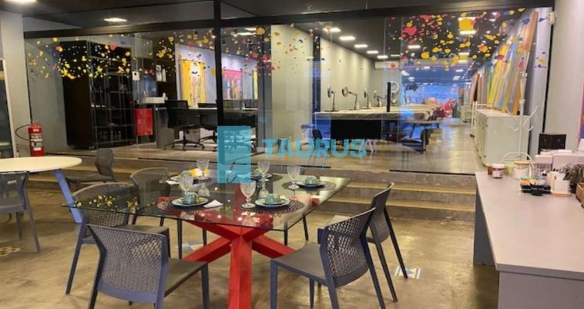 Prédio comercial à venda, 450m², no Pinheiros, São Paulo.
