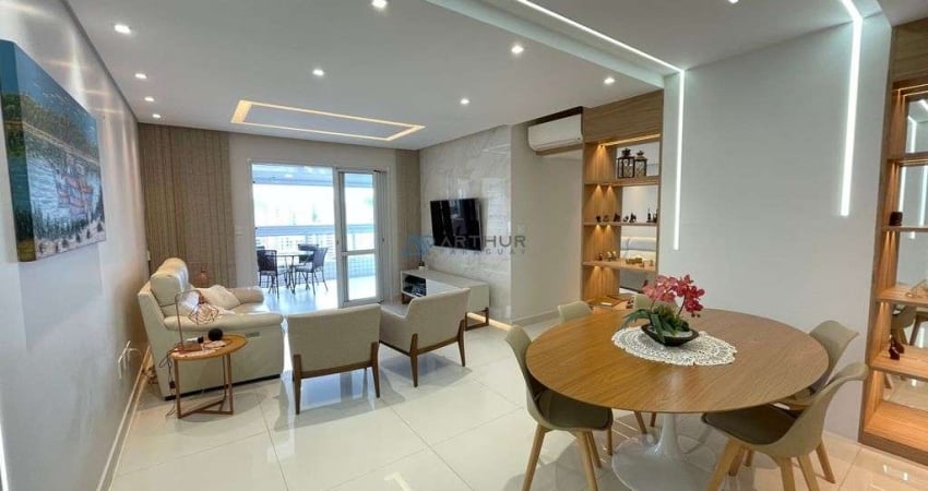 Apartamento Decorado com Vista Mar com 03 Dormitórios no Canto do Forte!
