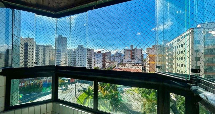 Apartamento à venda em Praia Grande, 2 dormitórios com sacada bairro Guilhermina