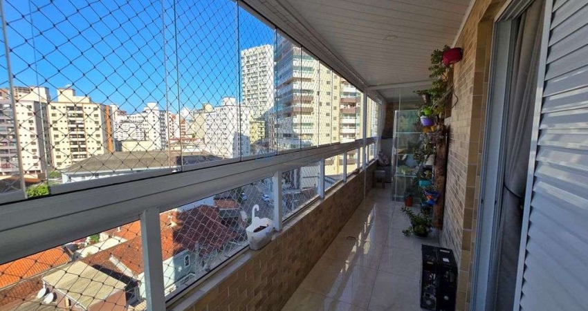 Apartamento à venda, com 2 dormitórios e 3 garagens demarcadas na Guilhermina