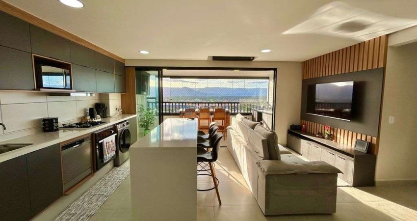 Apartamento à venda em Praia Grande, mobiliado com ambientes integrados.