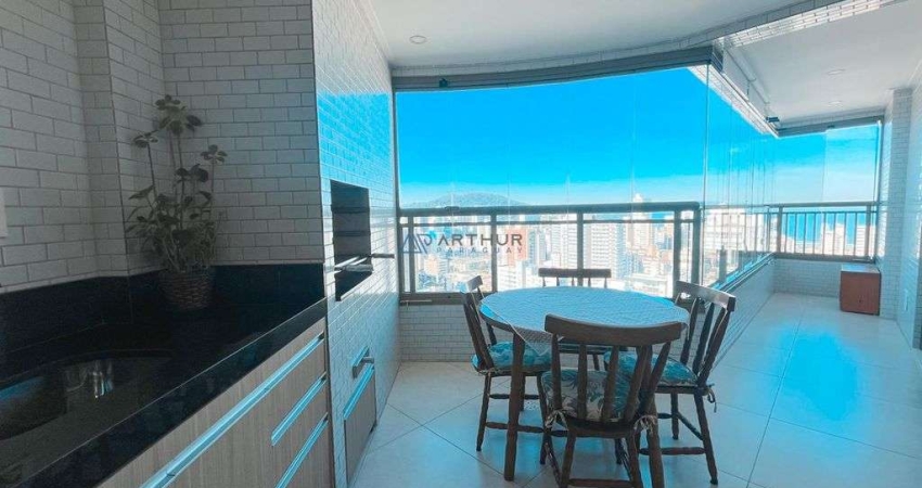 Apartamento à Venda em Praia Grande com 2 quartos, 1 suíte e 2 vagas demarcadas