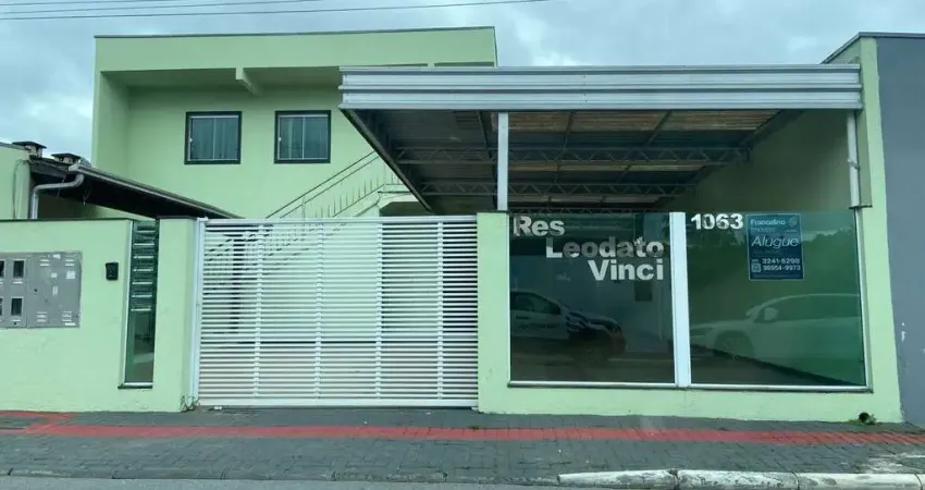 Apartamento de 2 dormitórios para locação no bairro cordeiros parte alta