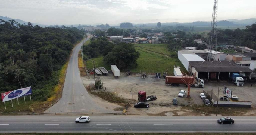 COMPRE este imóvel - Área com 11.465,37 m², frente para a BR-470 em Navegantes/SC