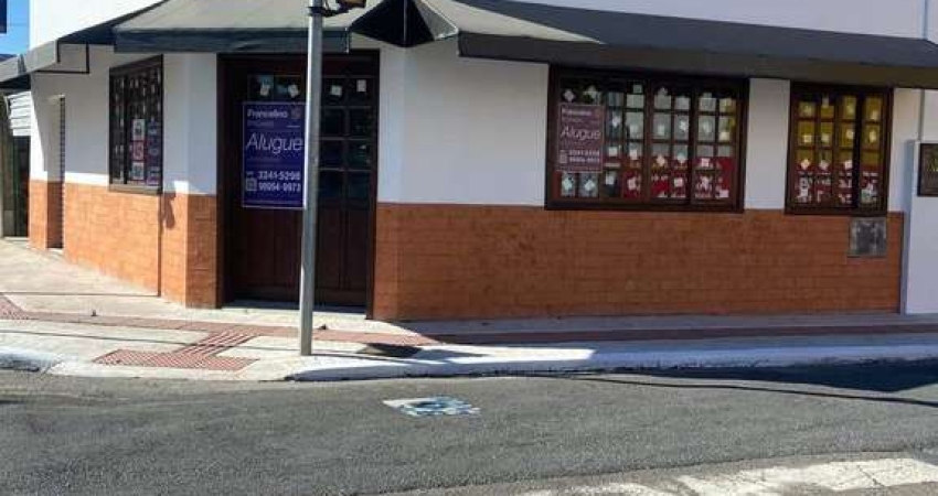 Sala Comercial para locação em ótima localização no bairro São João, em Itajaí, SC