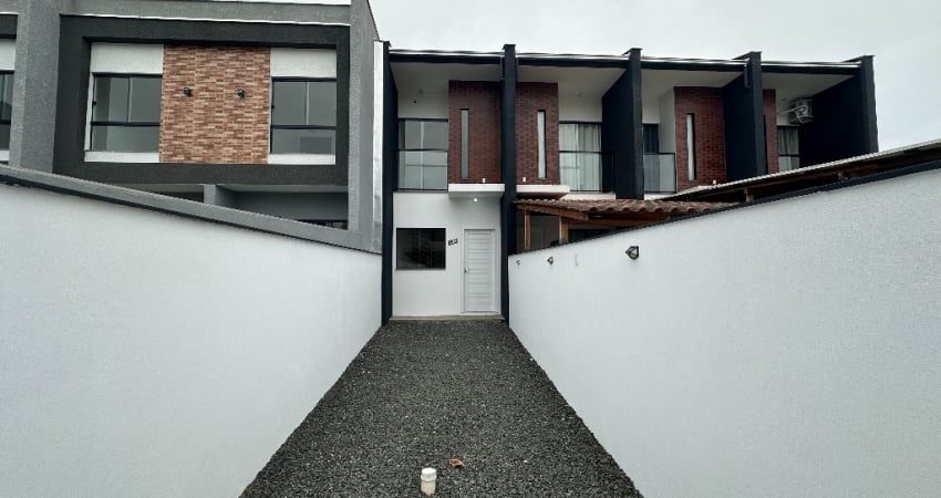 Sobrado geminado com 2 quartos, à venda no bairro Jardim Iririú em Joinville-SC por R$ 299.000,00