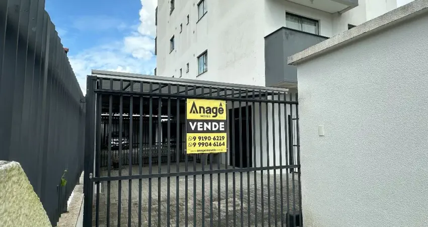 Apartamento com 1 suíte mais 1 quarto à venda no Iririú em Joinville-SC por R$ 285.000,00.