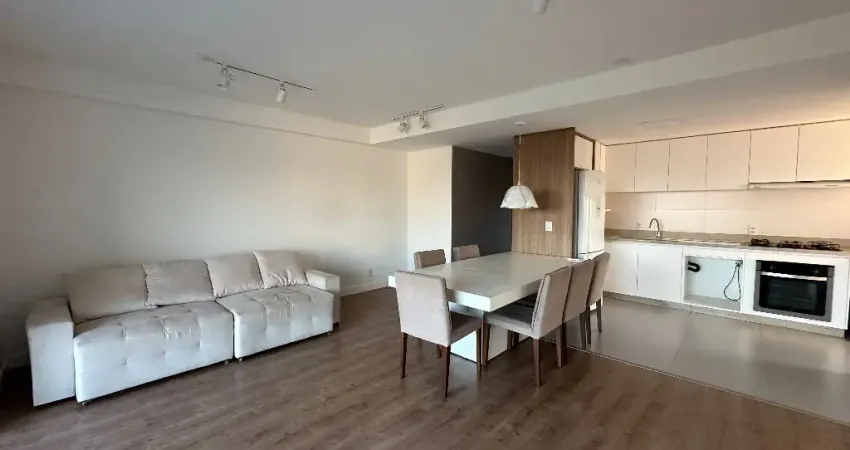 Apartamento maravilhoso semimobiliado com 1 suíte e 2 quartos, à venda no Costa e Silva, em Joinville - SC por R$900.000,00.