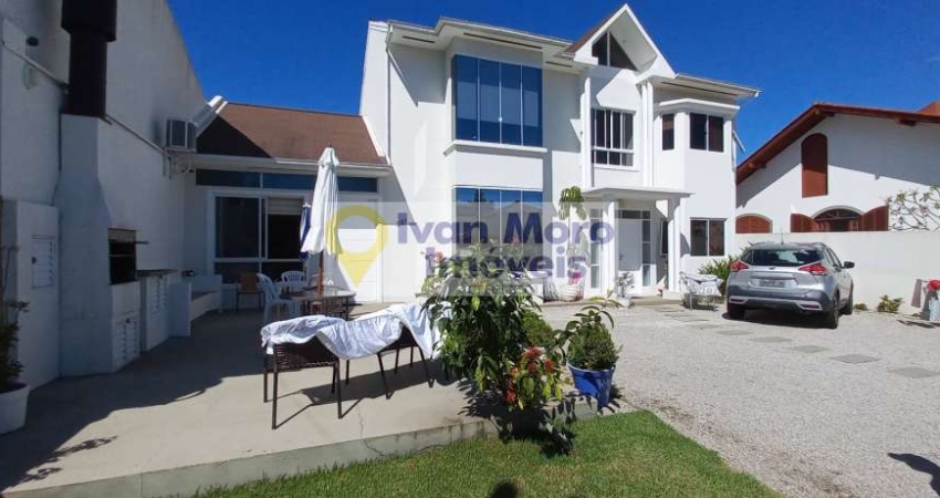 Casa com 6 quartos à venda no Daniela, Florianópolis 