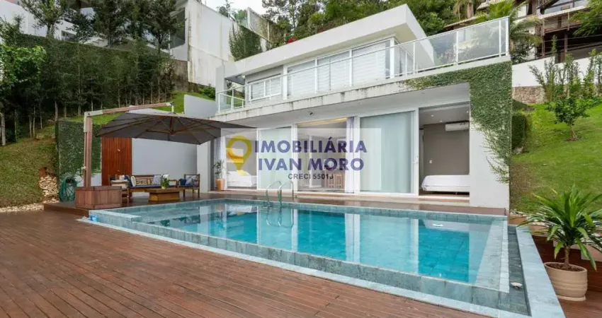 Casa com 5 quartos à venda no Sambaqui, Florianópolis 