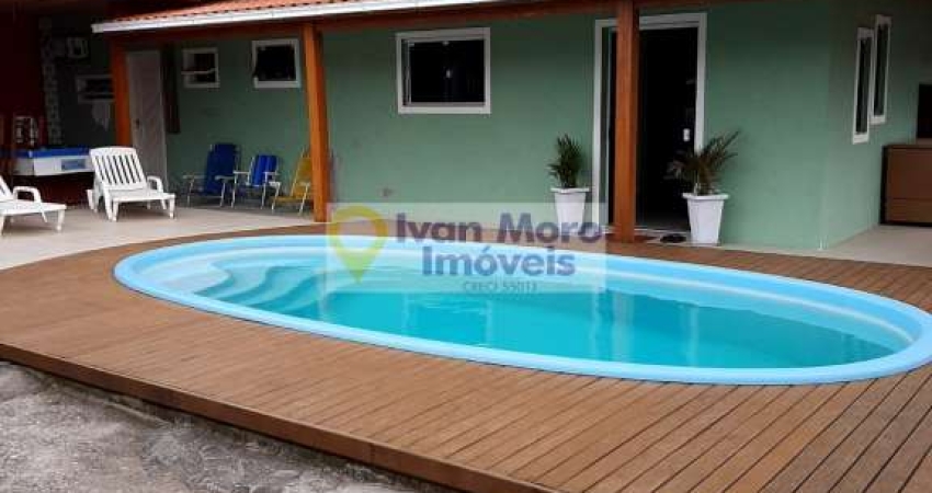 Casa à venda em São João do Rio Vermelho  -  Florianópolis - SC