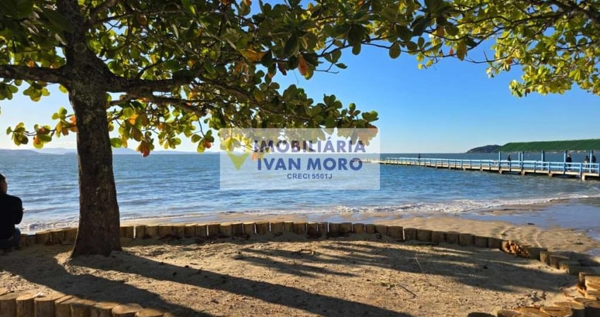 Cobertura à venda em Canasvieiras  -  Florianópolis
