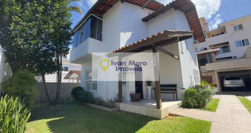 Casa à venda em Canasvieiras  -  Florianópolis - SC