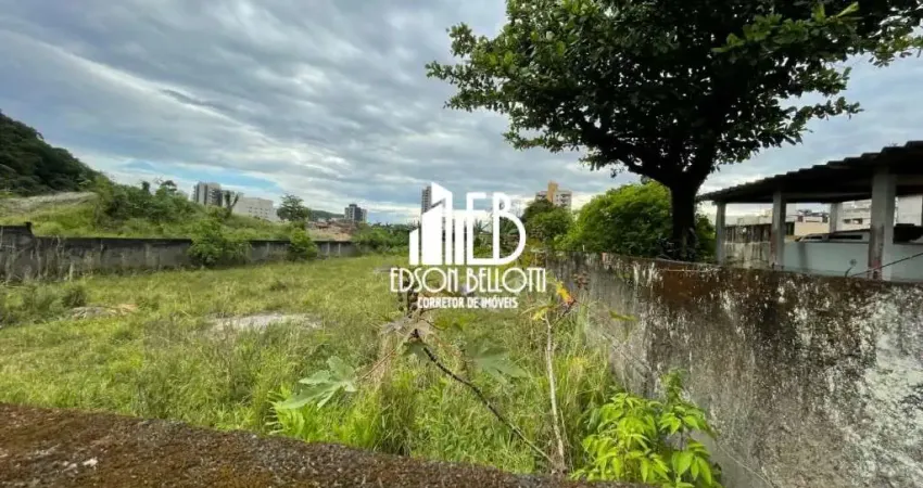 TERRENO COM CASA - PRAIA DA ENSEADA - GUARUJÁ - 797 METROS.