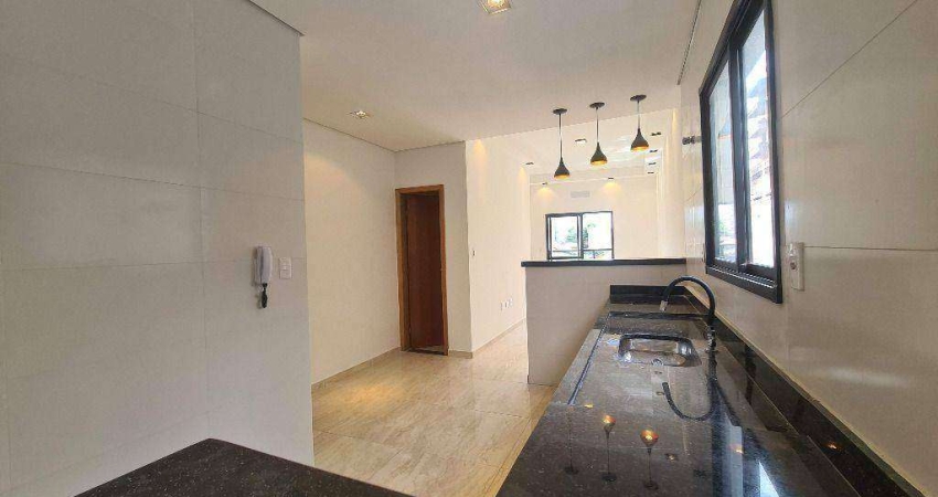 Sobrado 2 dorm(s), sendo 1 suíte,  em condomínio, 2 vagas, Aviação em Praia Grande/SP
