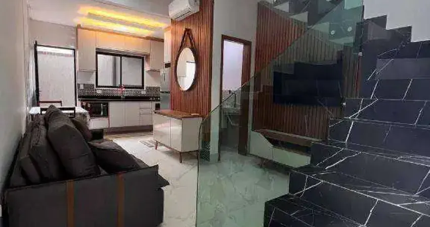Casa com 2 dormitórios à venda, 55 m² por R$ 330.000,00 - Balneário Pires - Praia Grande/SP