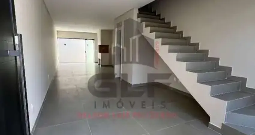 Casa Sobrado a venda na cidade de Itapema/SC no bairro Morretes, com 3 Dormitórios sendo 1 Suíte e 2 Vagas de Garagem.