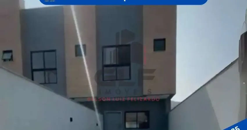 Sobrado Geminado a venda em Itapema/SC no bairro Morretes, 93m² de área total com 2 Suítes e 1 Vaga de Garagem. Bem localizado!
