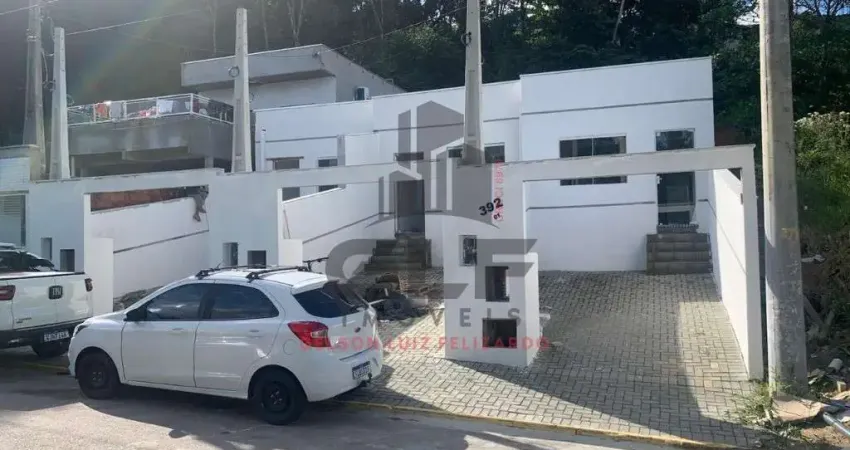 Barbada Casa Geminada Baixa a venda na cidade de Itapema/SC no bairro Alto São Bento, com 2 Dormitórios sendo 1 suíte e 1 Vaga de Garagem.