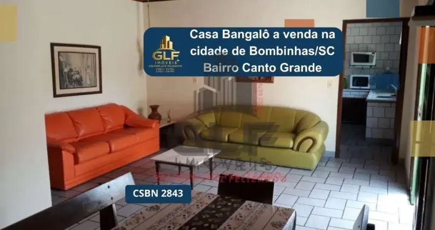 Casa bangalô a venda na cidade de bombinhas/sc no bairro canto grande, com 3 quartos/ 1 suíte e 2 vagas de garagem. bem localizado