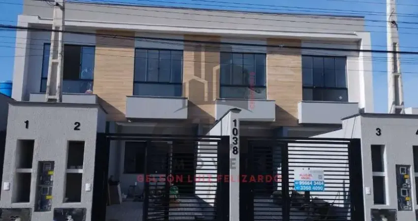 Casa Sobrado a venda na cidade de Itapema/SC no bairro Morretes, com 2 Suítes e 2 Vagas de Garagem. Bem Localizado