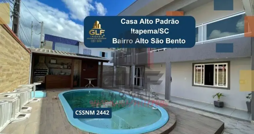 Casa alto padrão na cidade de itapema/sc, no bairro alto são bento, conta com 3 quartos e 5 vagas de garagem, 210 m² privativos, bem localizada
