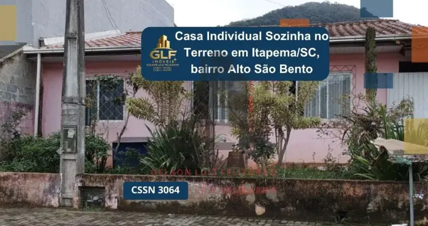 Casa individual, sozinha no terreno em itapema/sc, no bairro alto são bento. com 3 dormitórios e 288 m² privativos. bem localizada a 1.700 metros do m