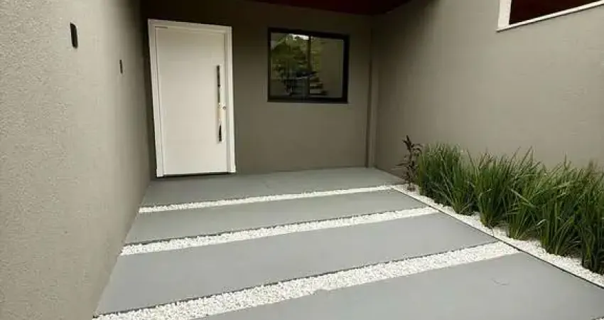 Sobrado pronto para morar em itapema/sc com 2 suítes 1 vaga de garagem, não perca essa oportunidade