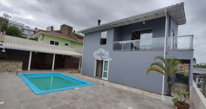 CASA COM 3 DORMITÓRIOS/QUARTOS  SENDO 1 SUÍTE, EM SÃO JOSÉ SC, BAIRRO CENTRO HISTÓRICO À VENDA POR R$ 2.232.000.00.
